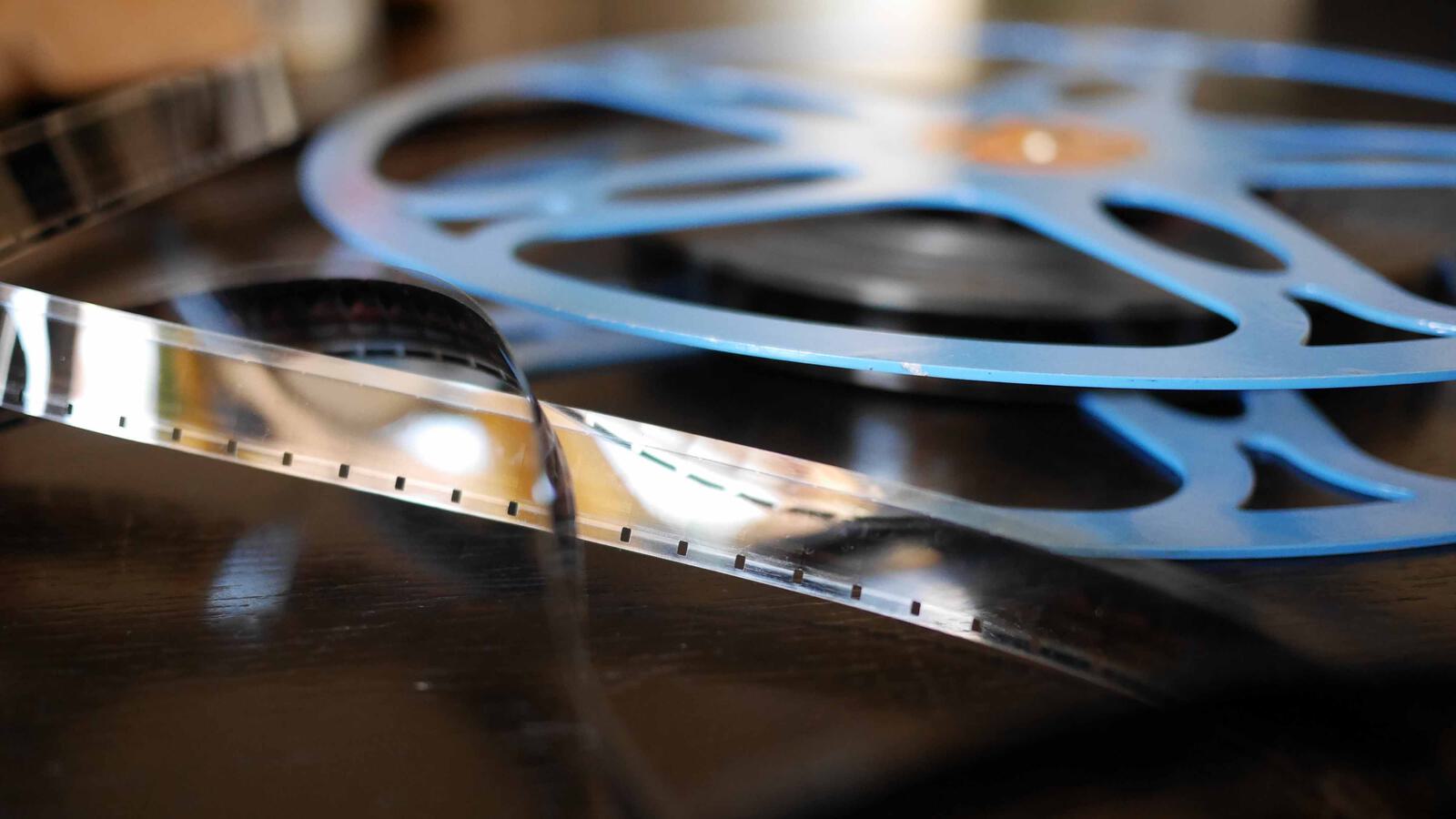 16mm Filmstreifen und Filmspule